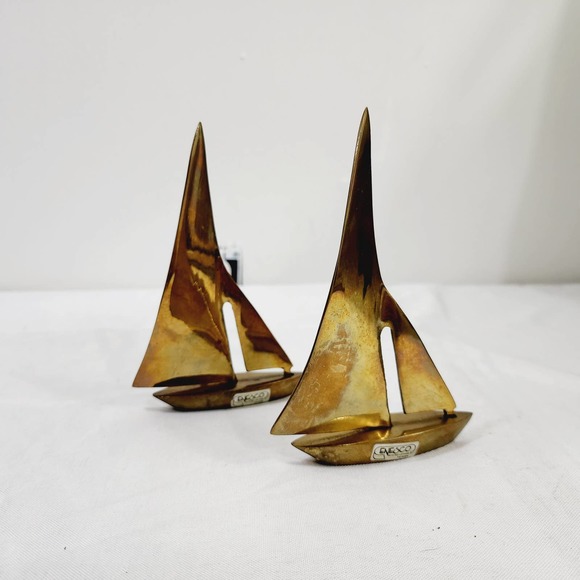 Vintage Enesco Mid-Century Modern Brass Sailboat Sculptures Paper Weights 1960s - Picture 14 of 15